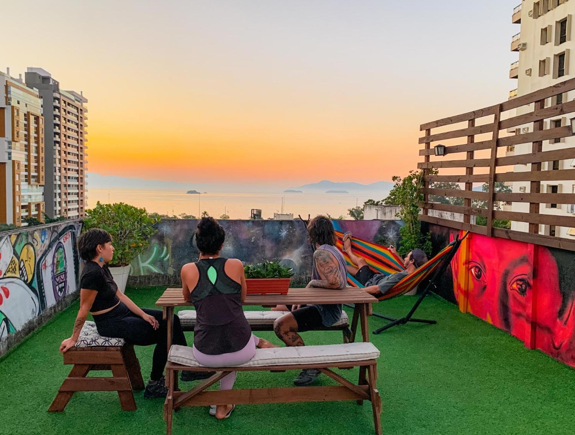 Pup Hostel Sc ฟลอเรียนอโปลิส ภายนอก รูปภาพ